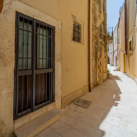 アパート Guesthost - Casa Talete Cozy In Ortigia - First Floor シラクーサ